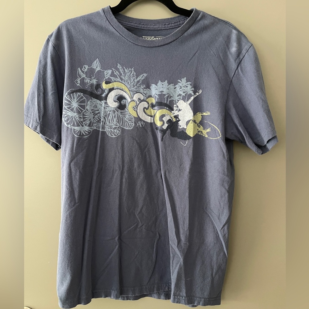Aeropostale T-Shirt - Picture 4 of 5